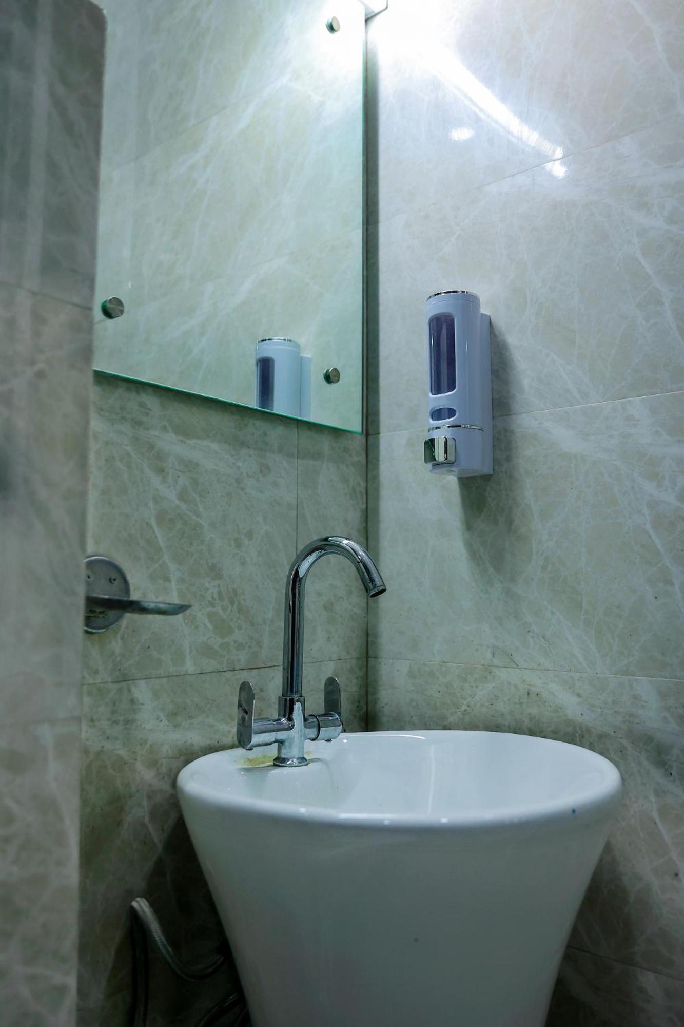 Agrah Stay - Kasa Lusso Stay Faridabad Εξωτερικό φωτογραφία