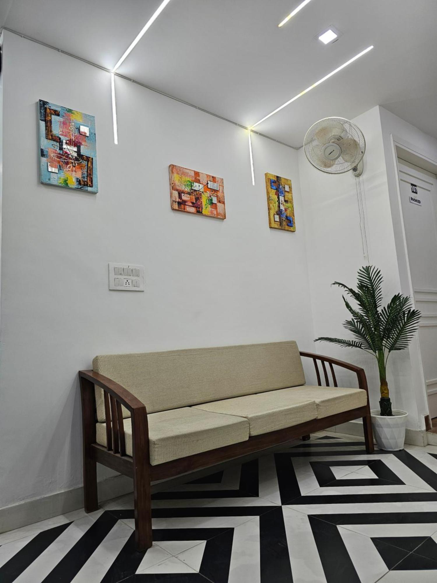 Agrah Stay - Kasa Lusso Stay Faridabad Εξωτερικό φωτογραφία
